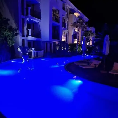 Apartment Cascadas, аппартамент-студия с видом на бассейн *