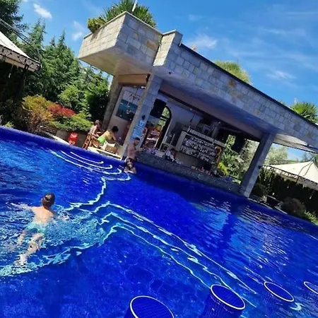 Cascadas, аппартамент-студия с видом на бассейн Sunny Beach